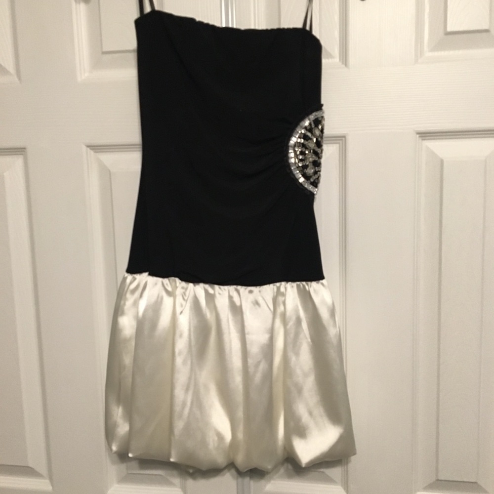 Strapless dress